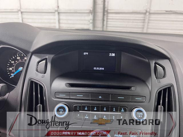 Used 2015 Ford Focus SE FWD image 39