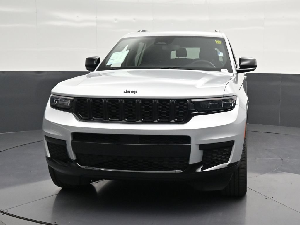 Used 2024 Jeep Grand Cherokee L Laredo AWD/4WD image 6