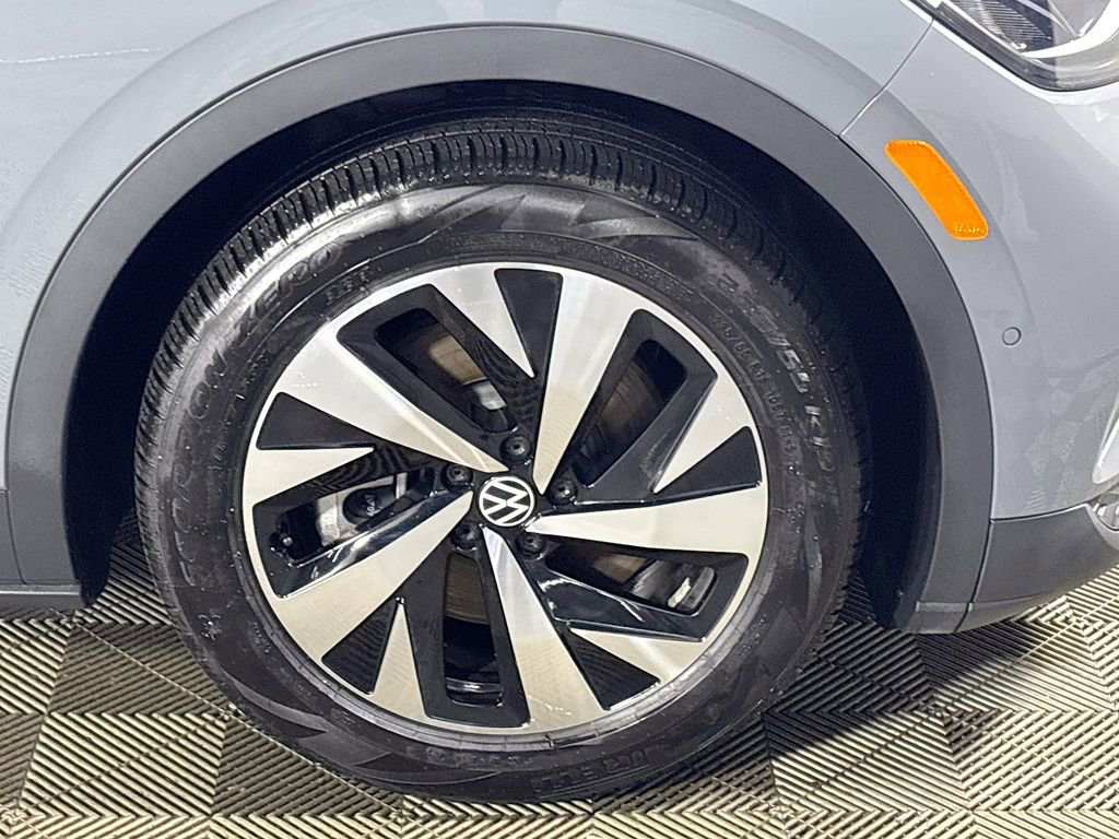 Certified 2025 Volkswagen ID.4 Pro image 23