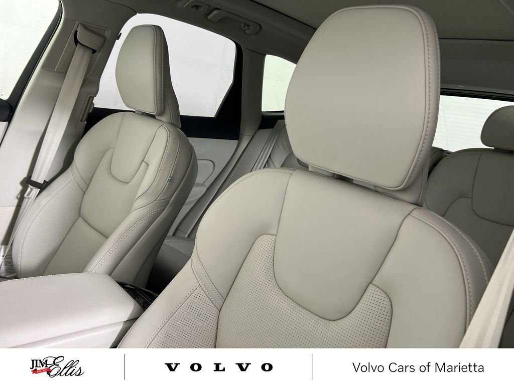 Used 2026 Volvo XC60 B5 Ultra w/ Protection Package Premier image 12