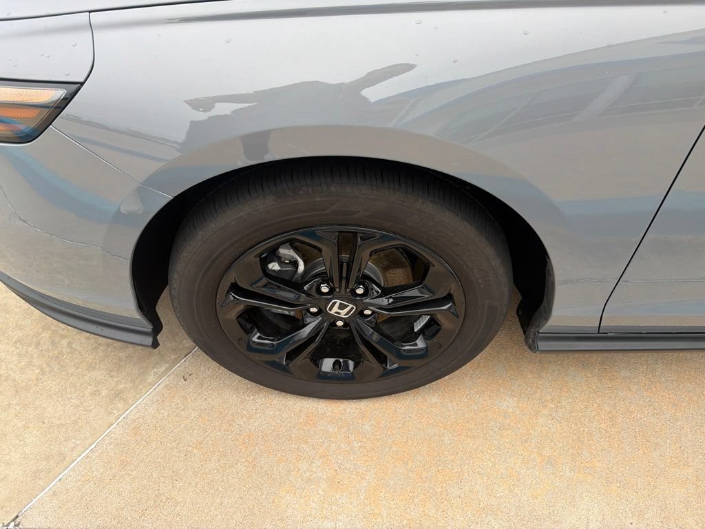 Used 2025 Honda Accord SE image 16