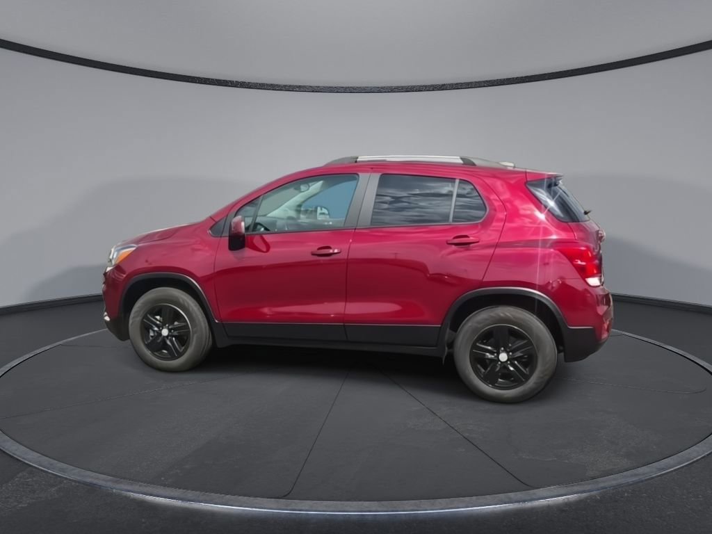 Used 2022 Chevrolet Trax LT w/ LT Convenience Package image 5
