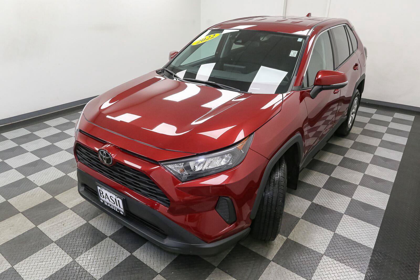 Certified 2022 Toyota RAV4 LE AWD/4WD image 7