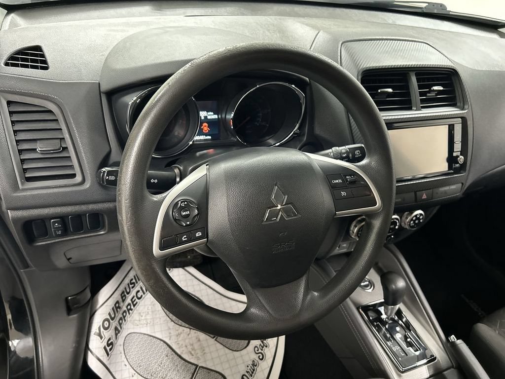 Used 2023 Mitsubishi Outlander Sport ES AWD/4WD image 4