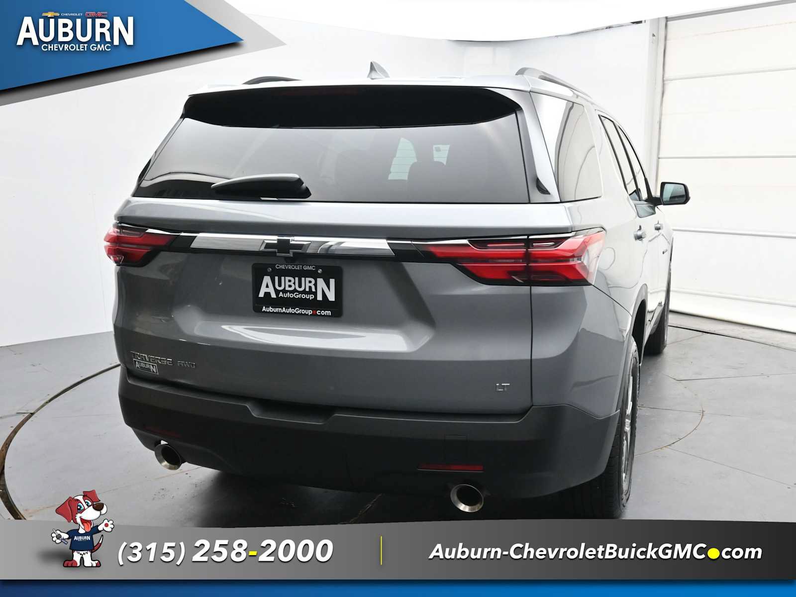 Used 2023 Chevrolet Traverse LT AWD/4WD image 3