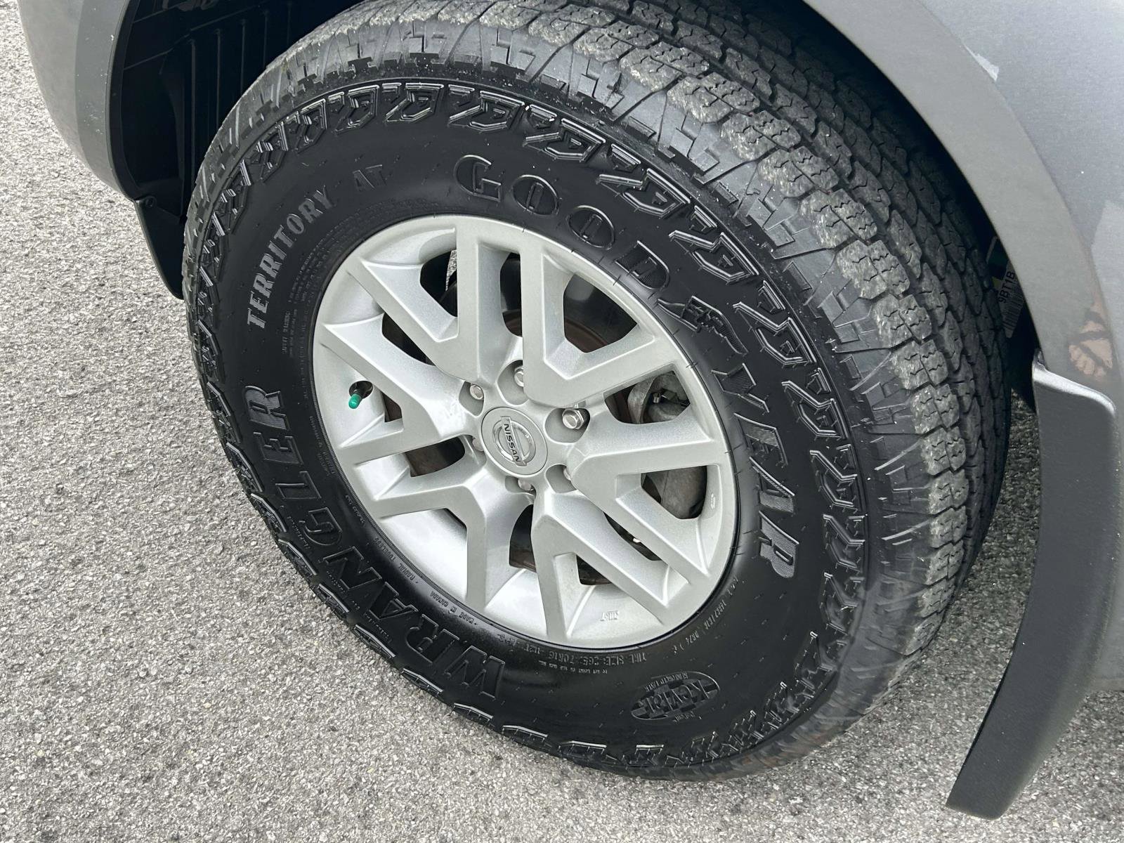 Used 2021 Nissan Frontier SV AWD/4WD image 9