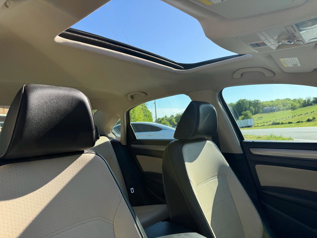 Used 2014 Volkswagen Passat TDI SE FWD image 24