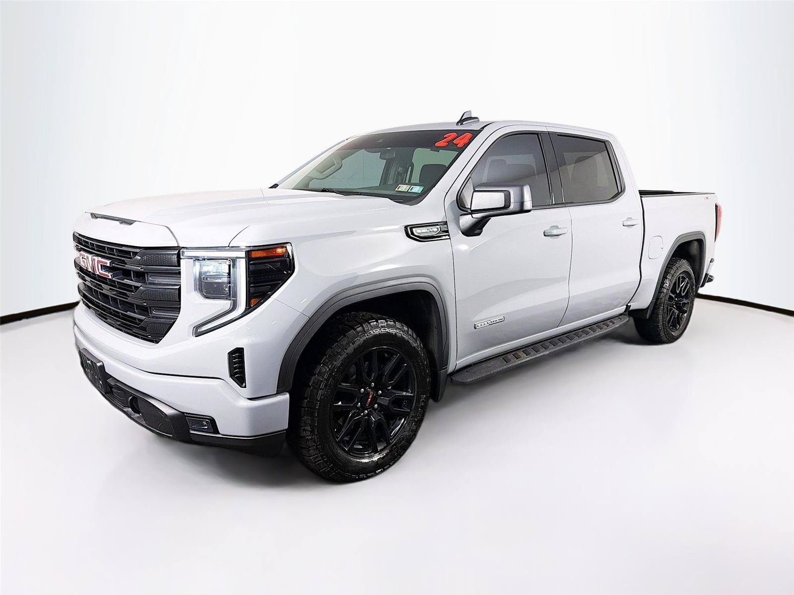 Used 2024 GMC Sierra 1500 Elevation w/ X31 Off-Road Package AWD/4WD image 7