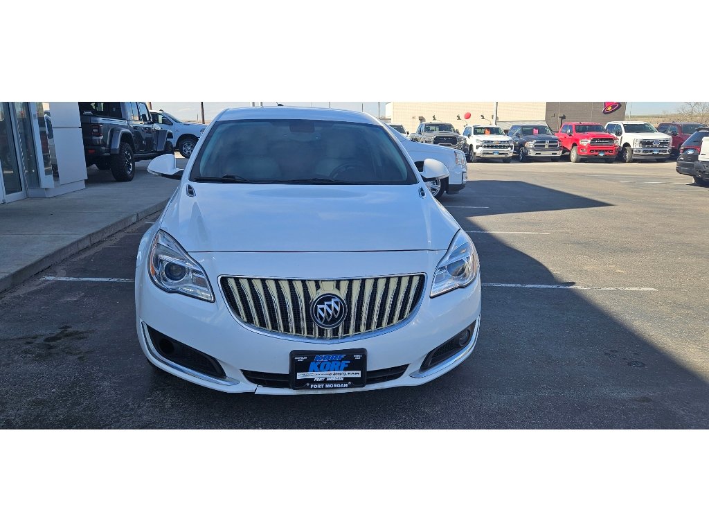 Used 2017 Buick Regal AWD image 8