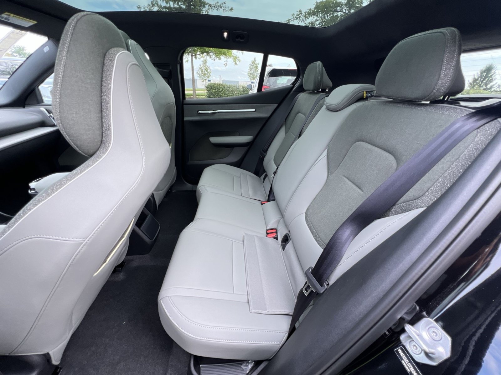 New 2026 Volvo EX30 Ultra w/ Protection Package Premier AWD/4WD image 25