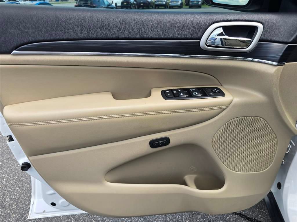 Used 2020 Jeep Grand Cherokee Limited RWD image 9