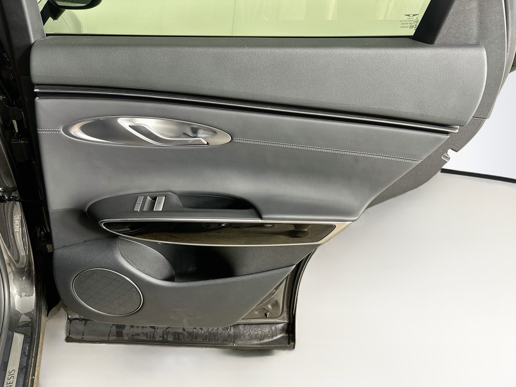 Used 2025 Genesis GV70 2.5T AWD/4WD image 30