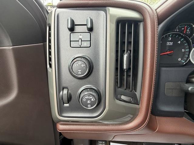 Used 2015 Chevrolet Silverado 2500 High Country AWD/4WD image 16