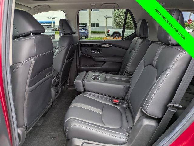 Used 2025 Honda Pilot Touring image 13