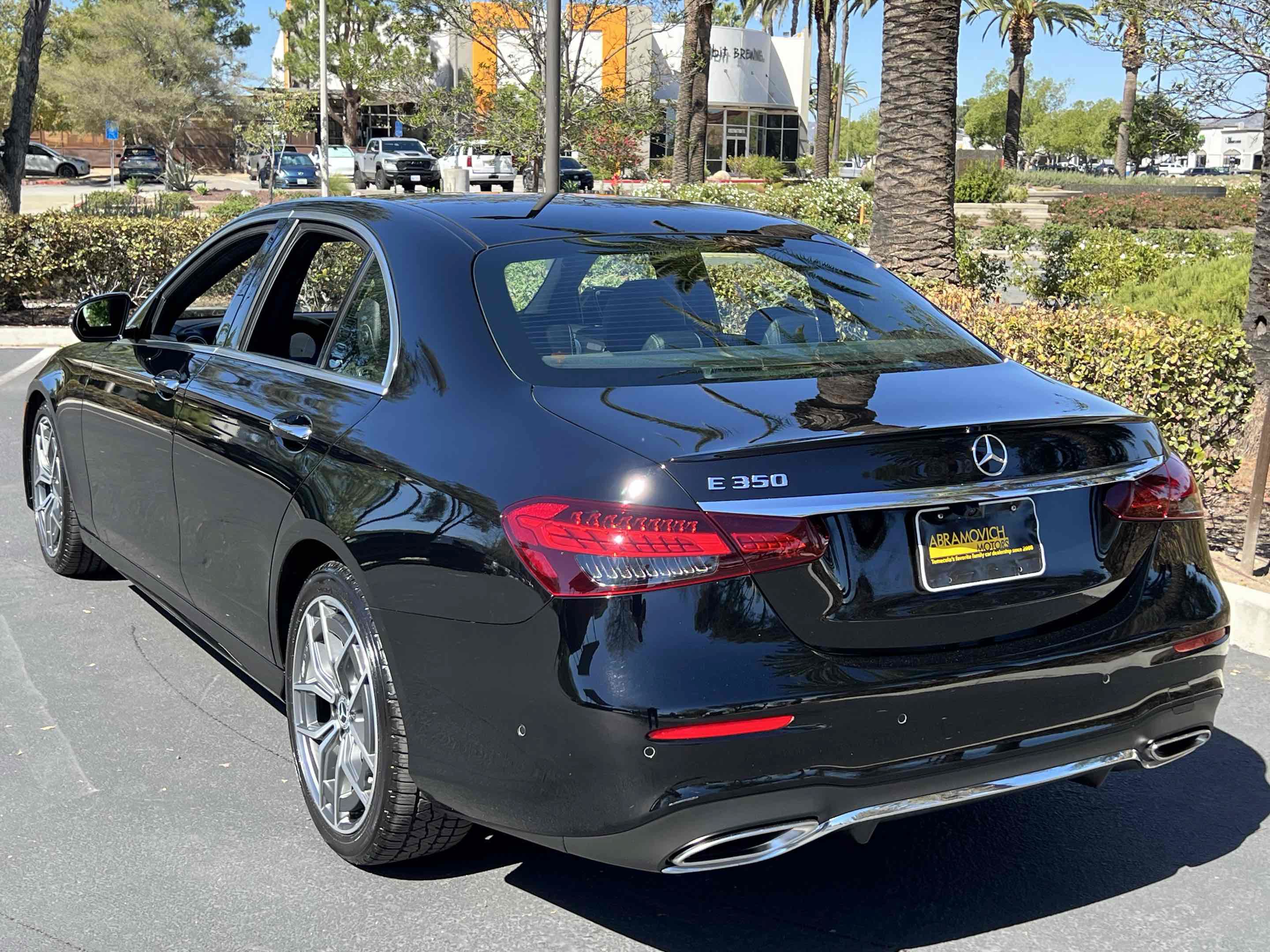 Used 2021 Mercedes-Benz E 350 Sedan image 2