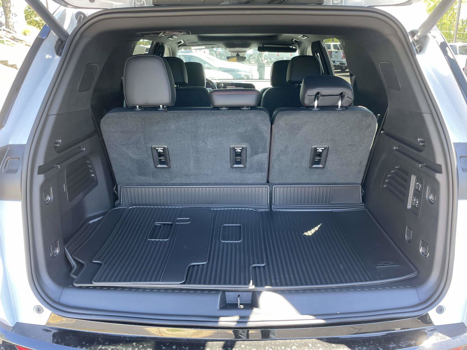 New 2026 Chevrolet Traverse RS FWD image 8