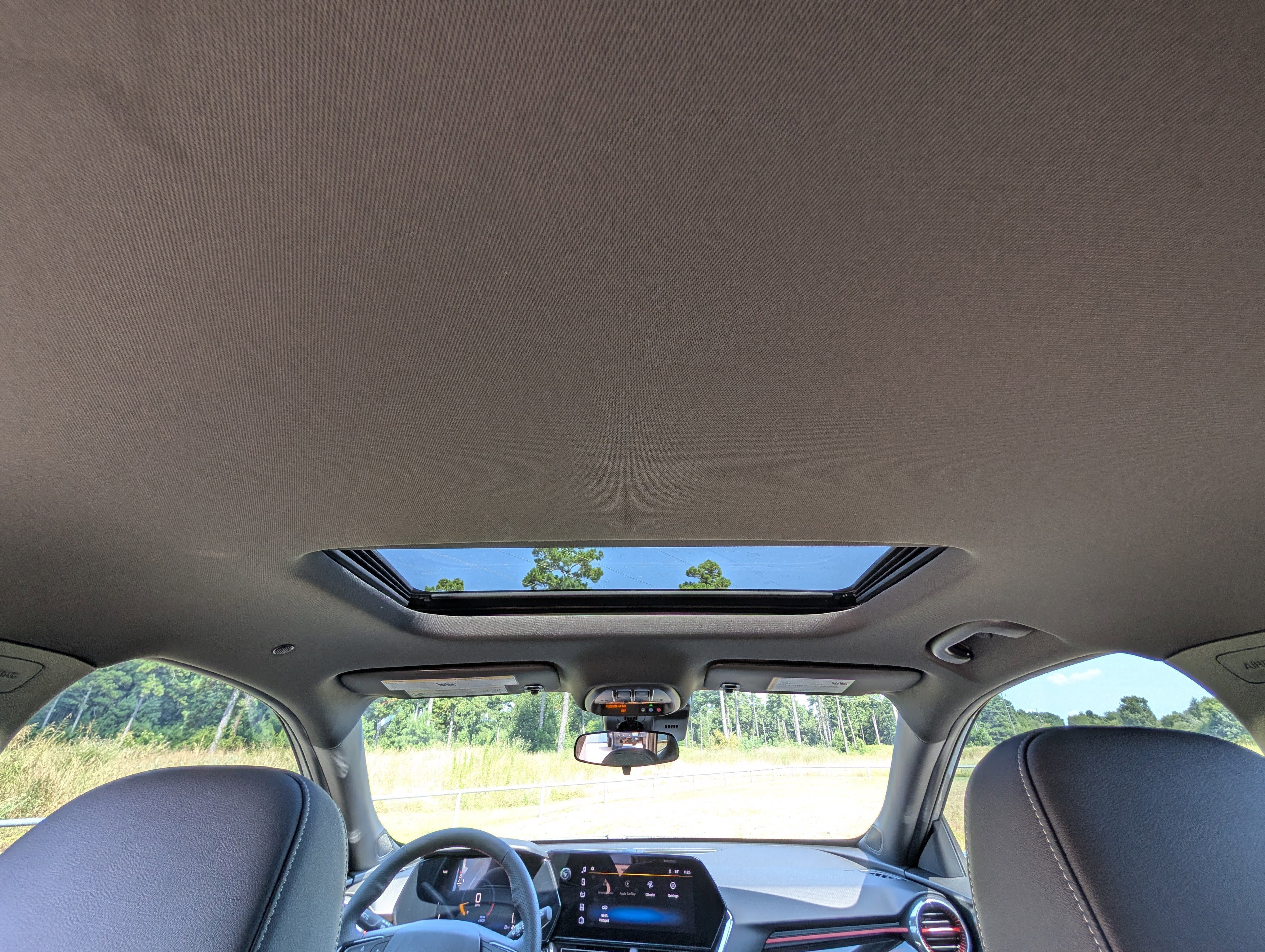 New 2025 Chevrolet Trax RS w/ Sunroof Package image 21