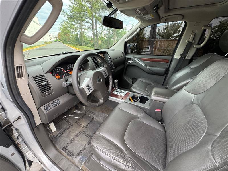 Used 2011 Nissan Pathfinder LE w/ Protection Pkg AWD/4WD image 15