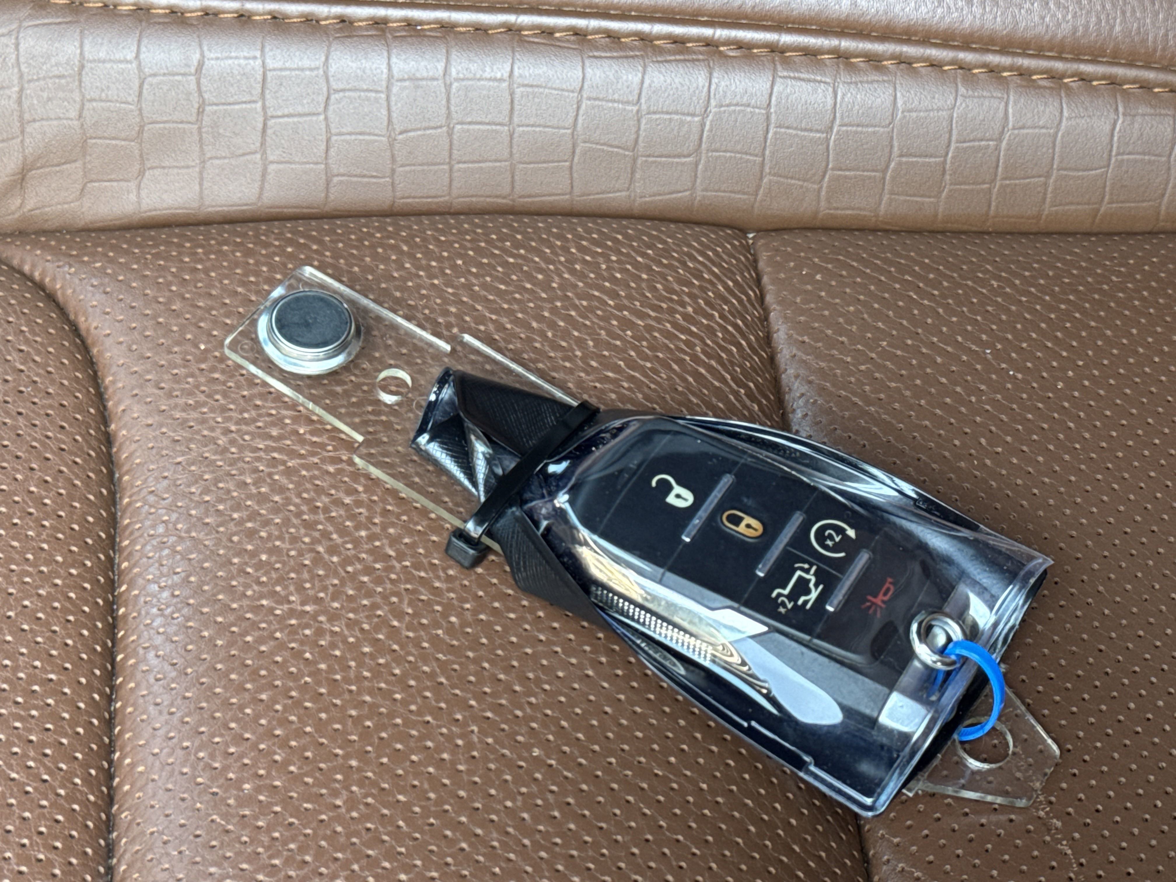 New 2023 GMC Savana 2500 w/ Driver Convenience Package image 37