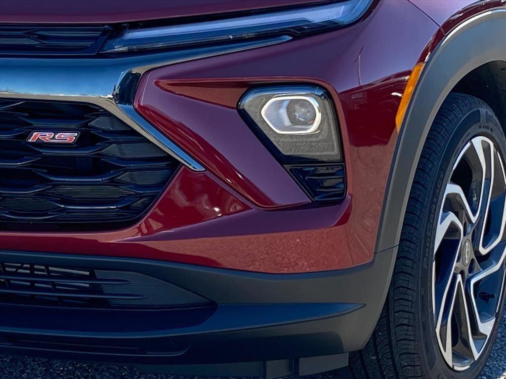 Used 2025 Chevrolet TrailBlazer RS w/ Convenience Package image 9