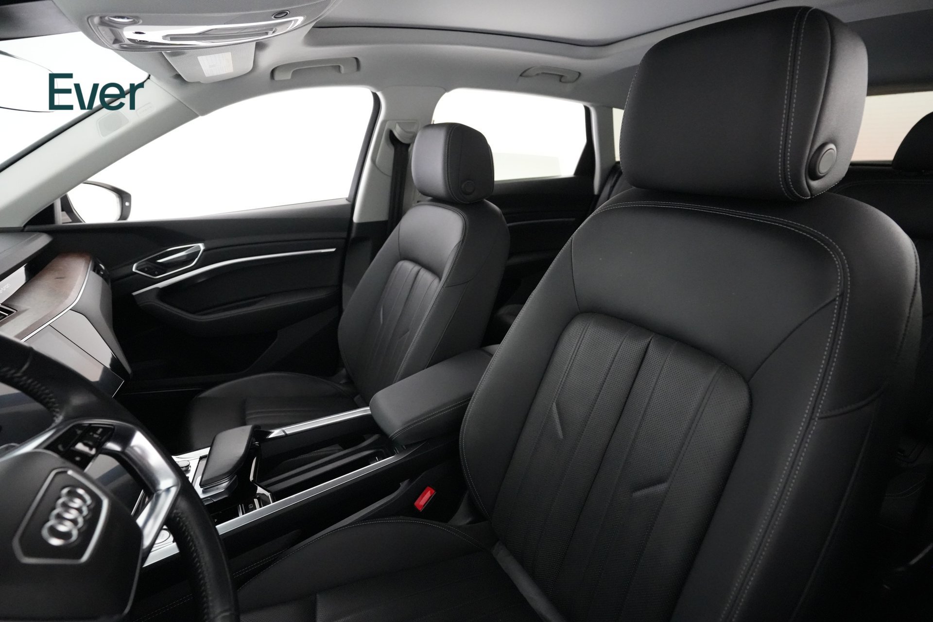 Used 2019 Audi e-tron Premium Plus AWD/4WD image 4