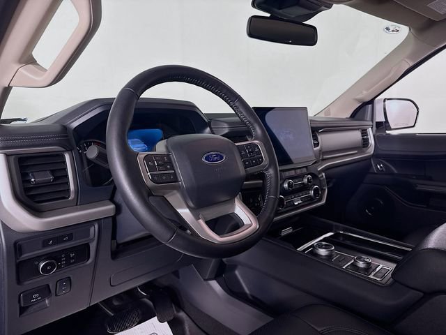 Used 2024 Ford Expedition Max XLT image 9