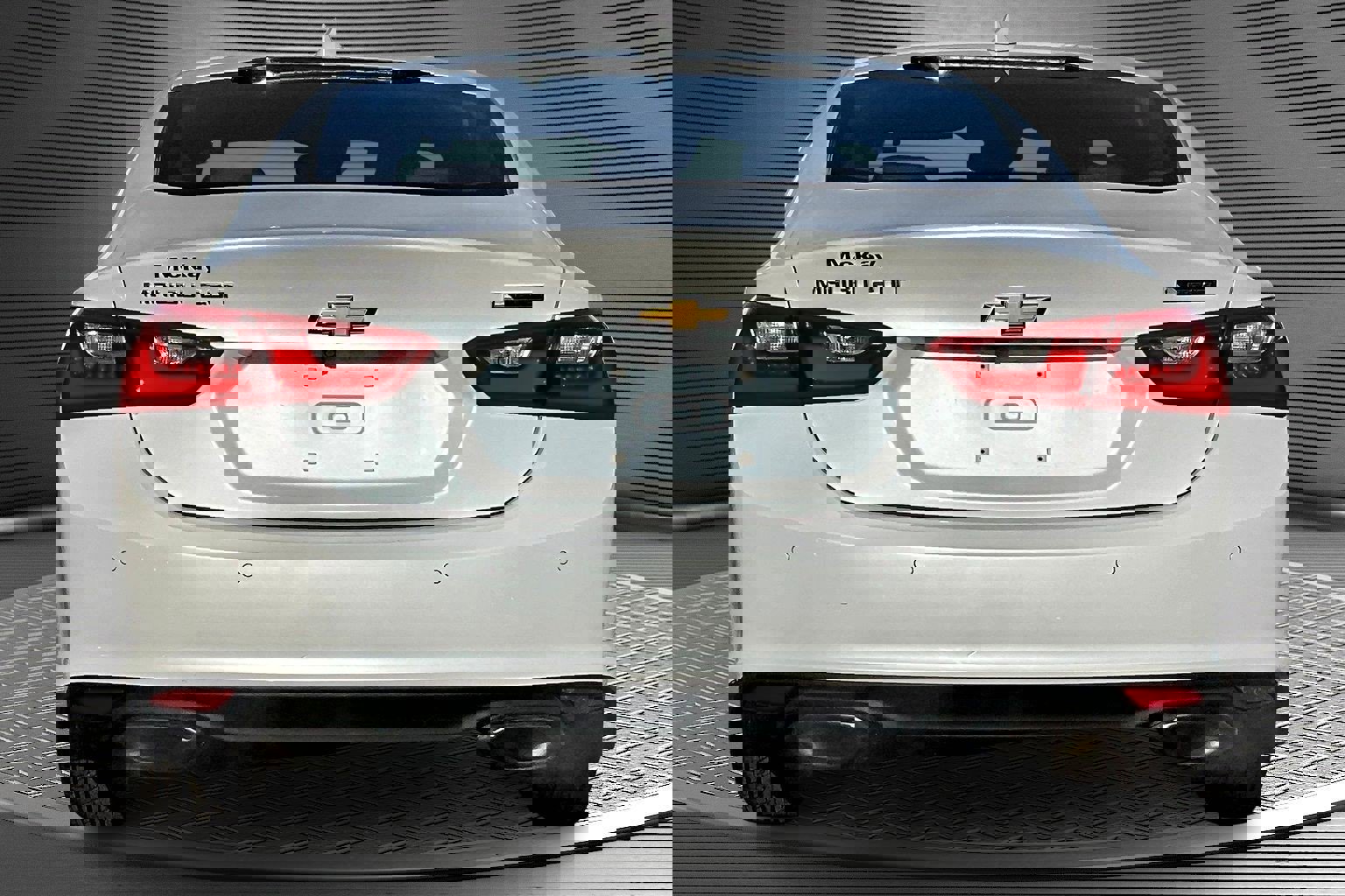 Used 2016 Chevrolet Malibu Premier w/ Driver Confidence Package II image 5