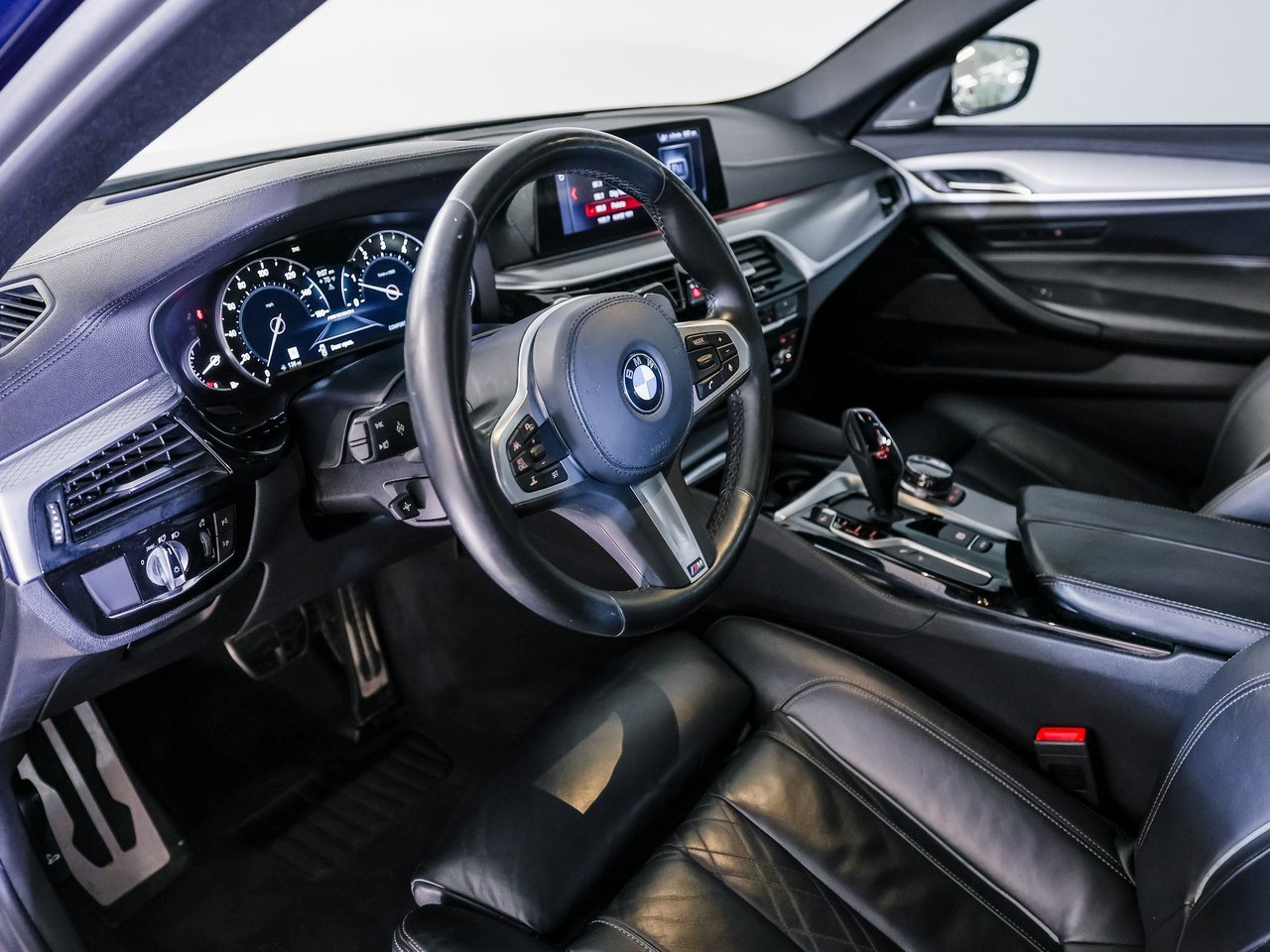 Used 2018 BMW M550i xDrive image 4
