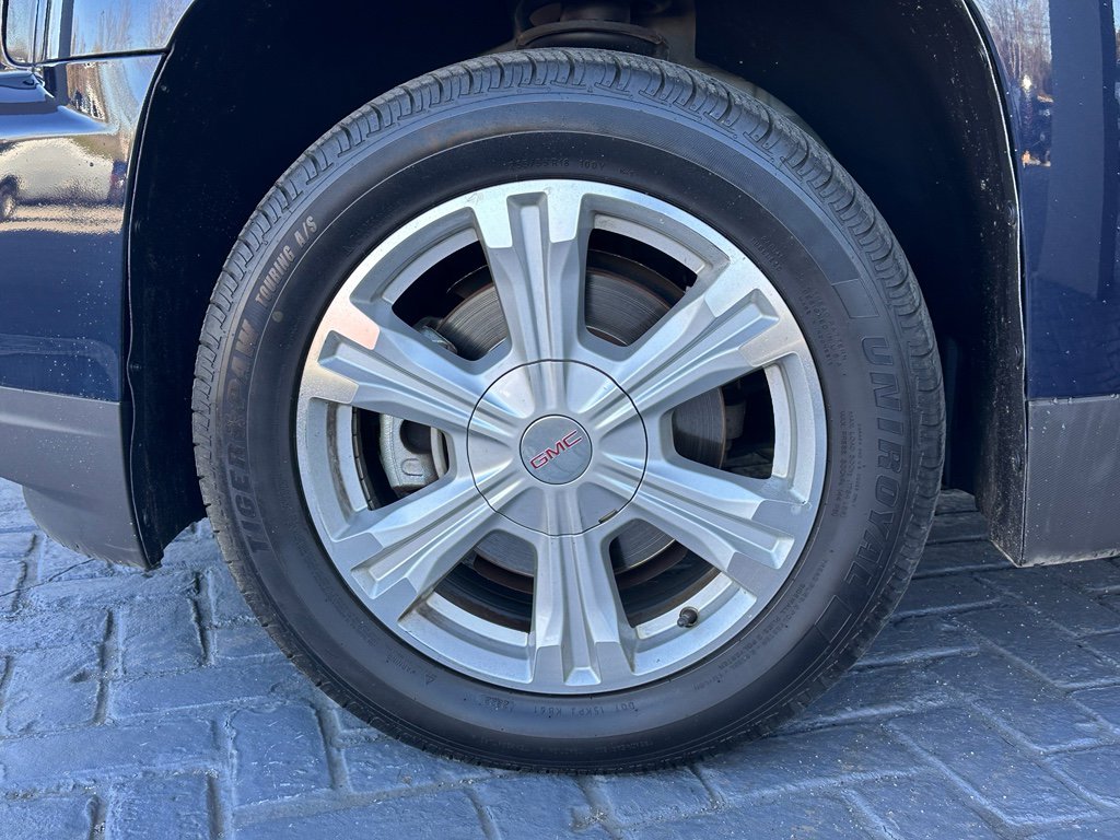 Used 2017 GMC Terrain SLE image 27