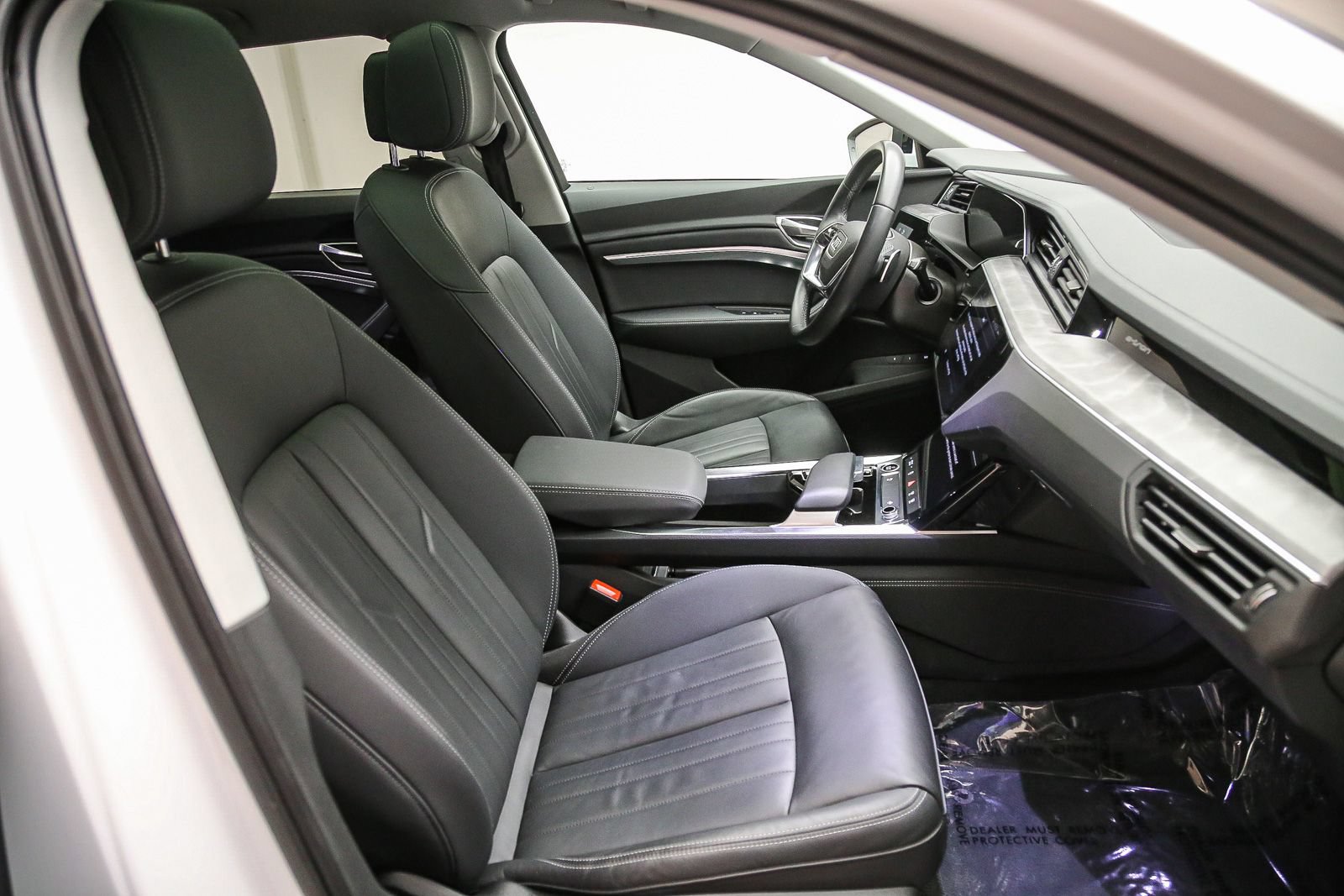 Certified 2024 Audi Q8 e-tron Premium AWD/4WD image 17