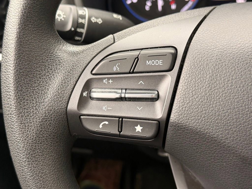 Used 2023 Hyundai Kona SE AWD/4WD image 19