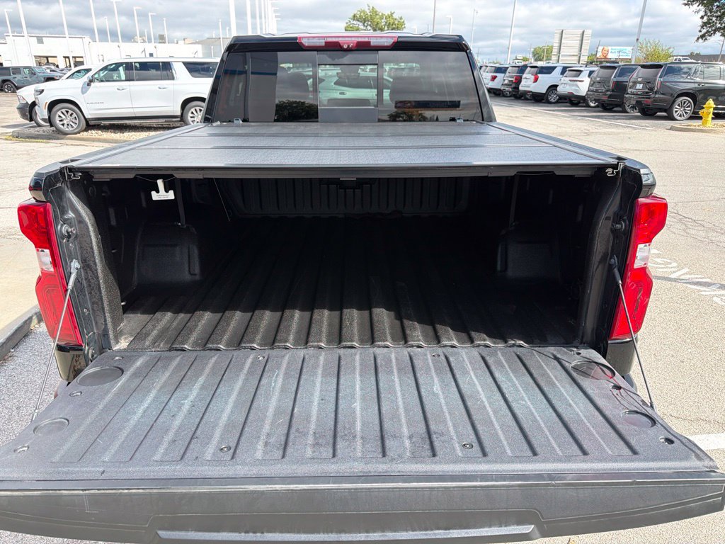 Used 2022 Chevrolet Silverado 1500 LTZ w/ LTZ Premium Package AWD/4WD image 13