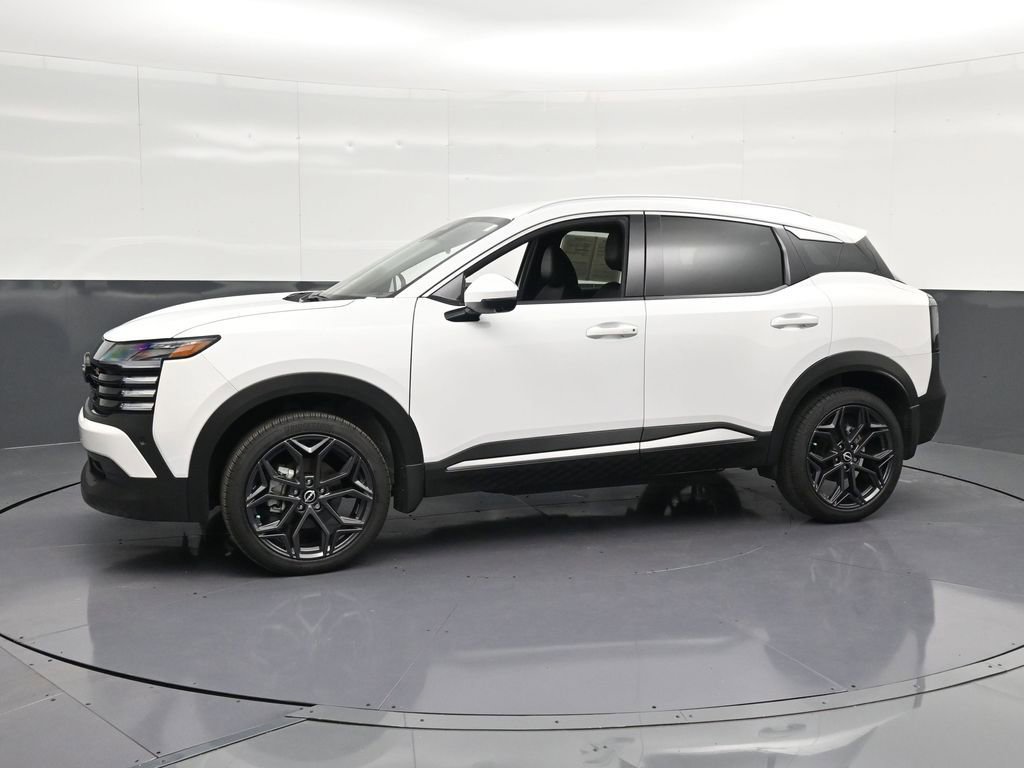 Used 2025 Nissan Kicks SR FWD image 7