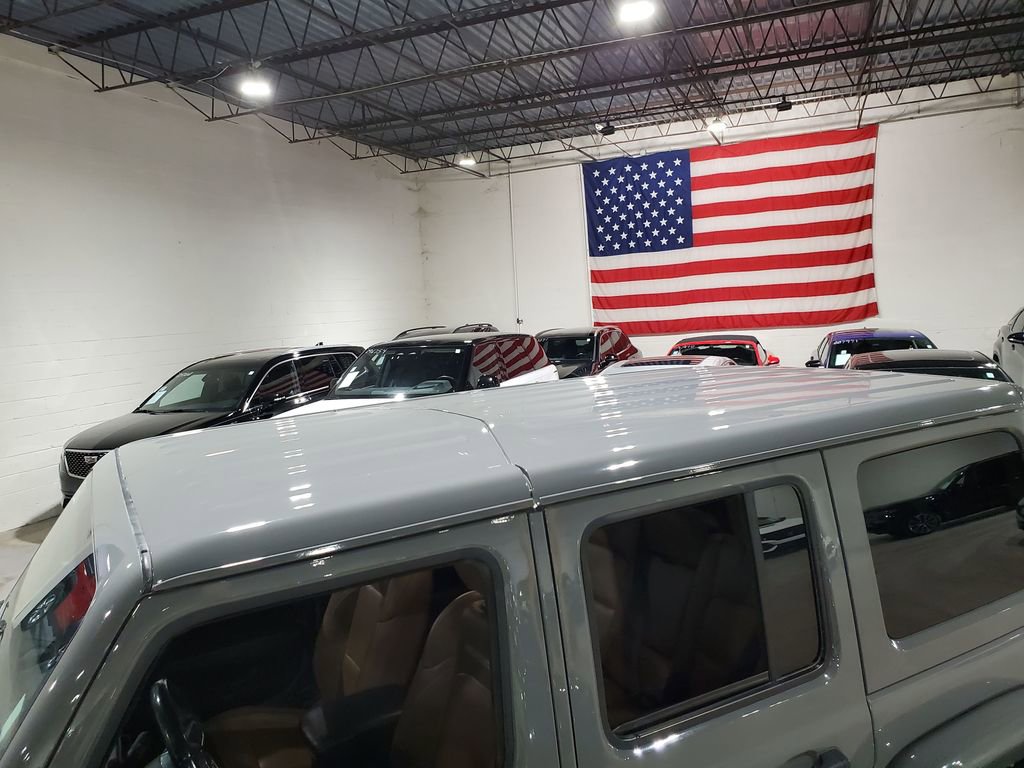 Used 2021 Jeep Wrangler Unlimited Rubicon w/ Cold Weather Group AWD/4WD image 47