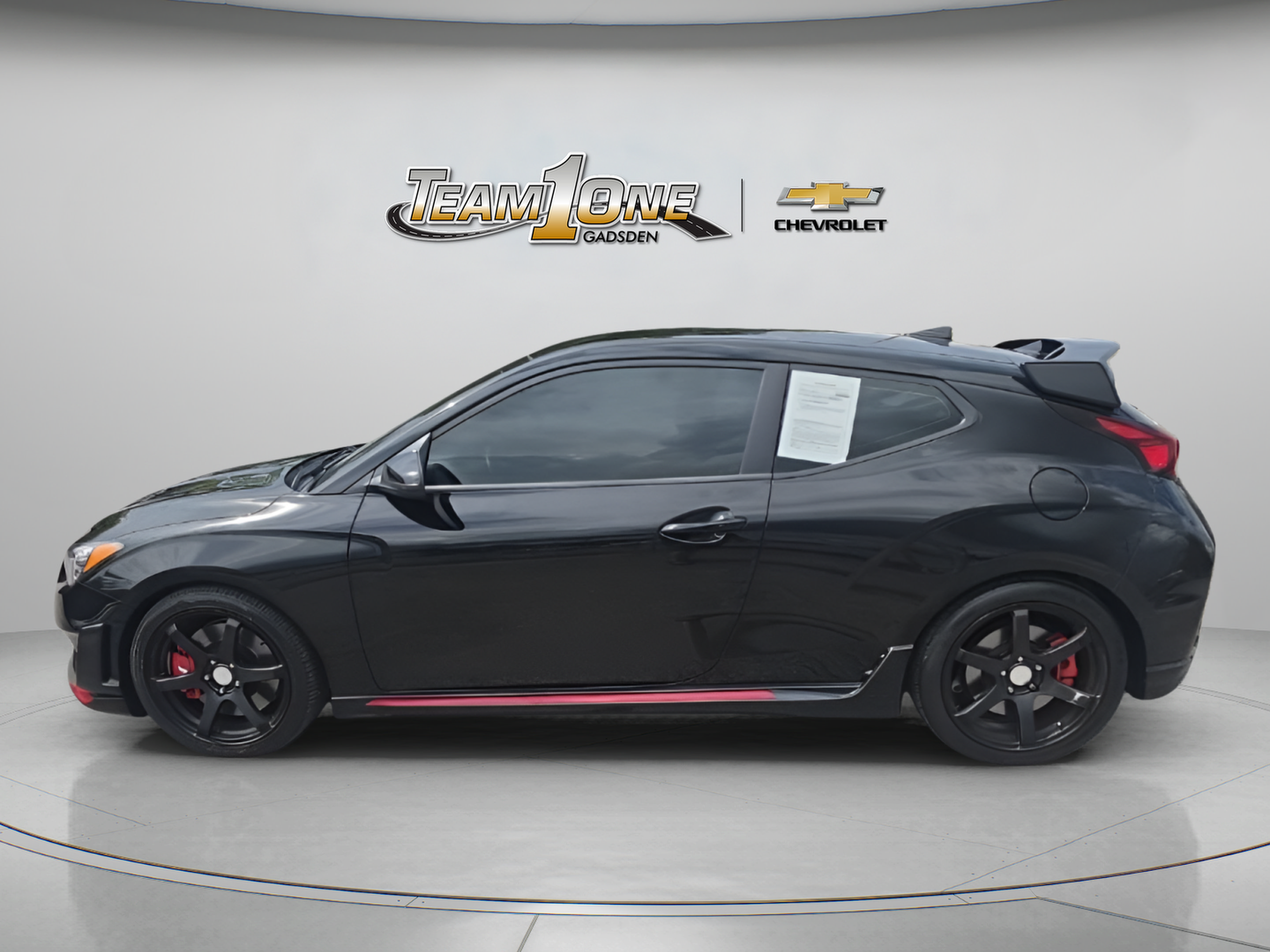 Used 2022 Hyundai Veloster N FWD image 5
