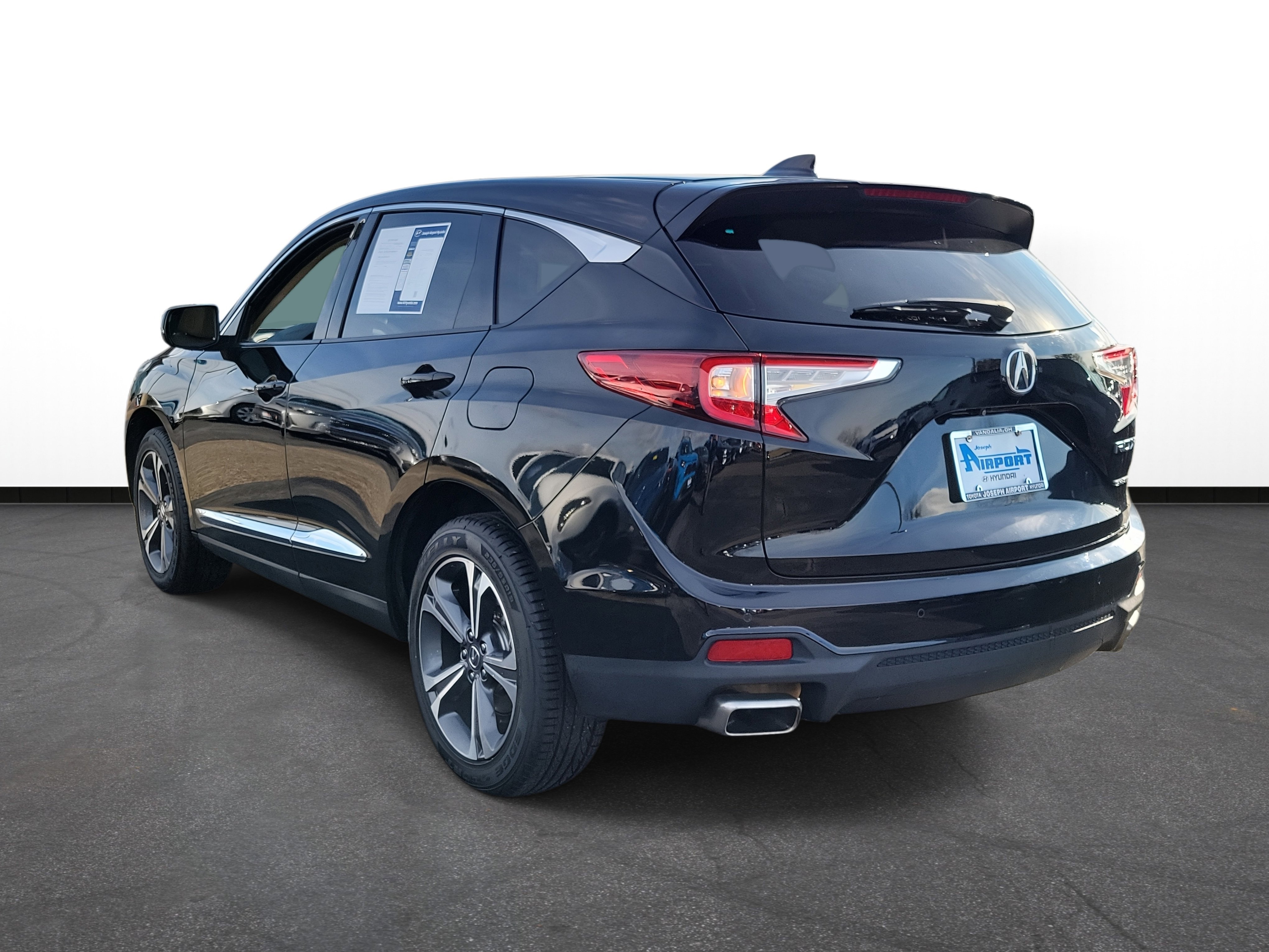 Used 2022 Acura RDX AWD w/ Advance Package image 3