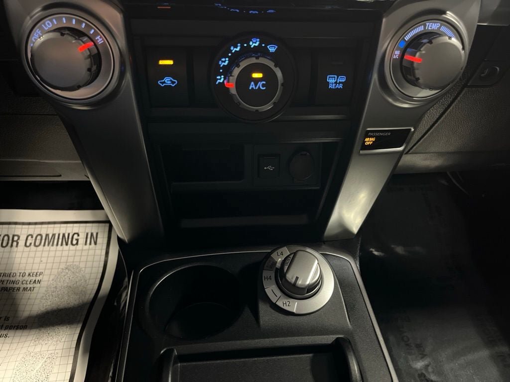 Used 2024 Toyota 4Runner TRD Sport AWD/4WD image 28