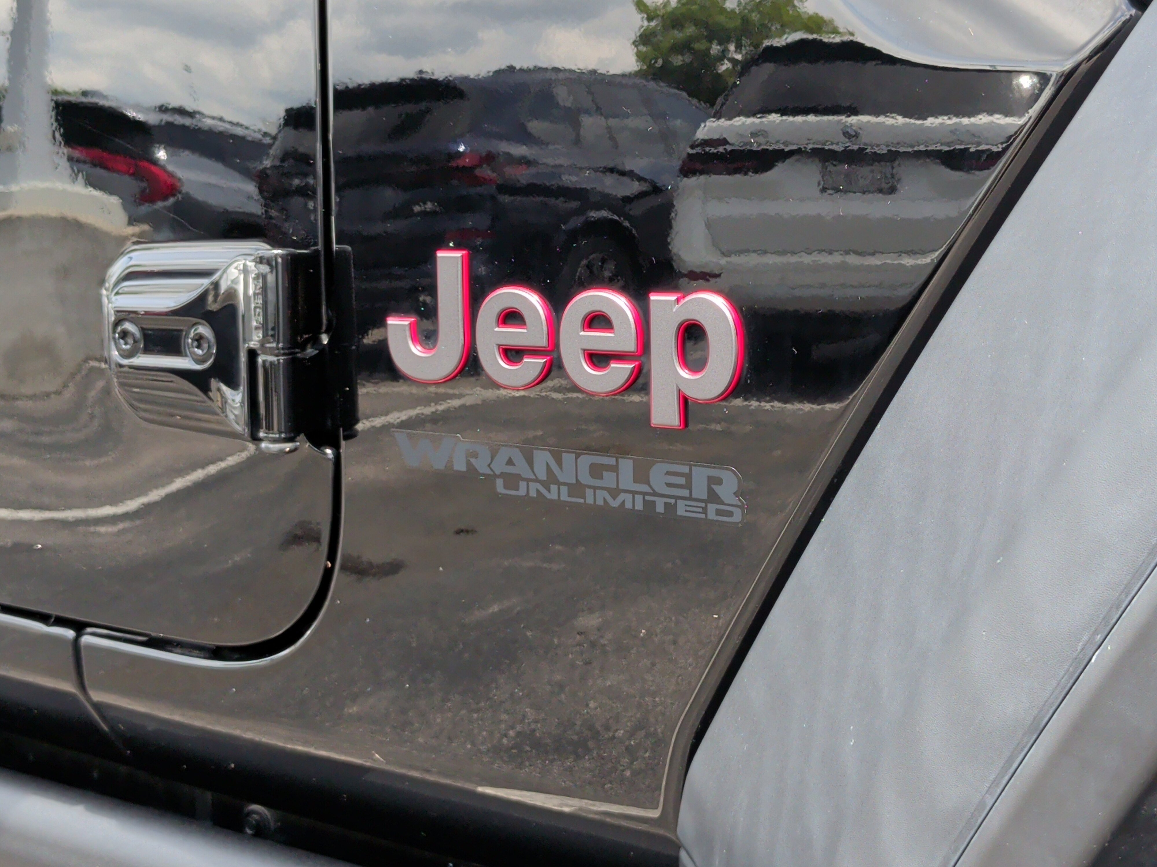Used 2022 Jeep Wrangler Unlimited Rubicon w/ LED Lighting Group AWD/4WD image 11