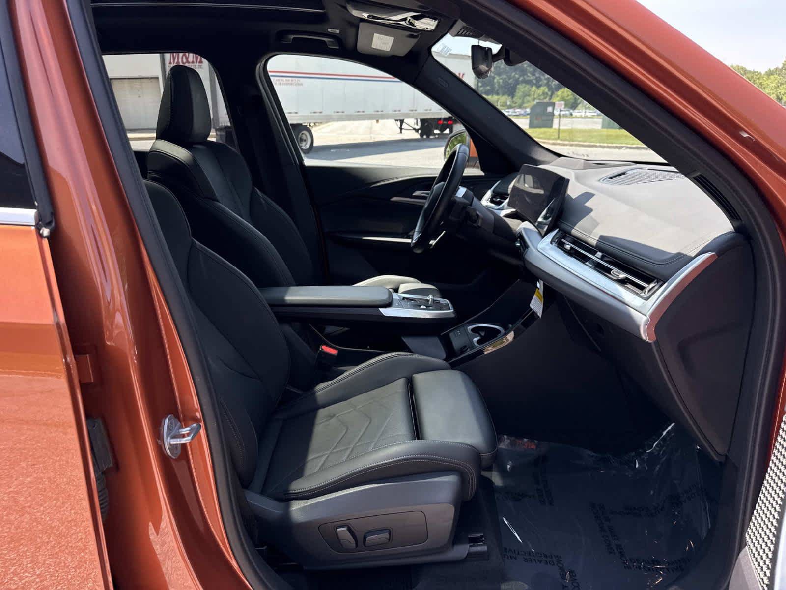 Used 2025 BMW X1 xDrive28i AWD/4WD image 27