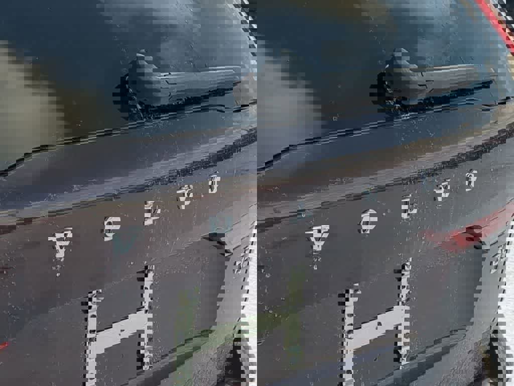 New 2026 Volvo XC60 B5 Ultra w/ Protection Package Premier image 11