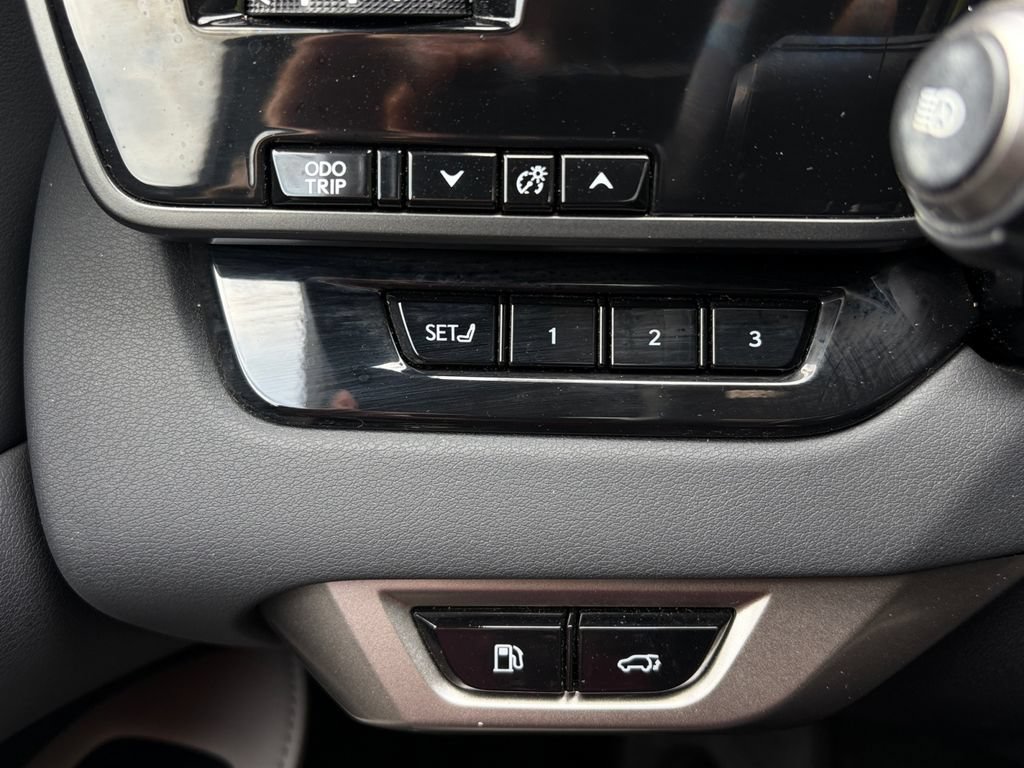 Used 2024 Lexus RX 350 Premium w/ Accessory Package (Z1) AWD/4WD image 17