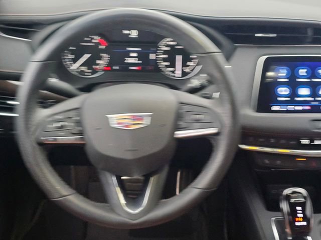 Used 2023 Cadillac XT4 Sport image 17