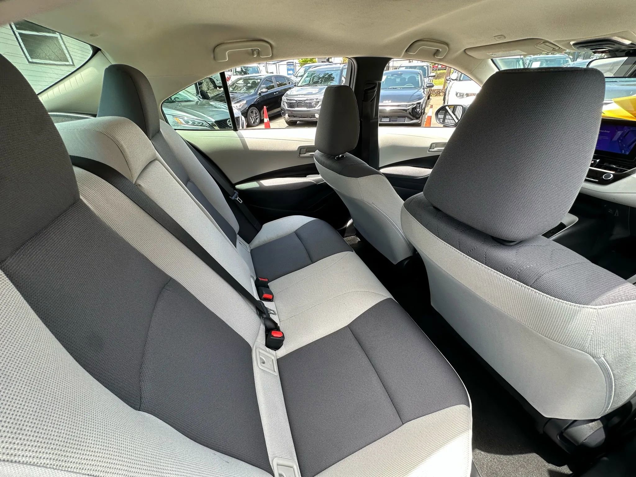 Used 2025 Toyota Corolla LE image 17