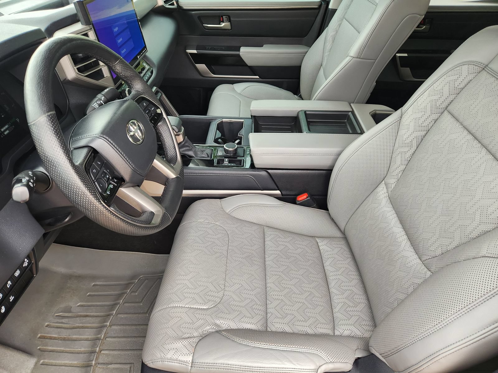 Used 2022 Toyota Tundra Limited AWD/4WD image 16