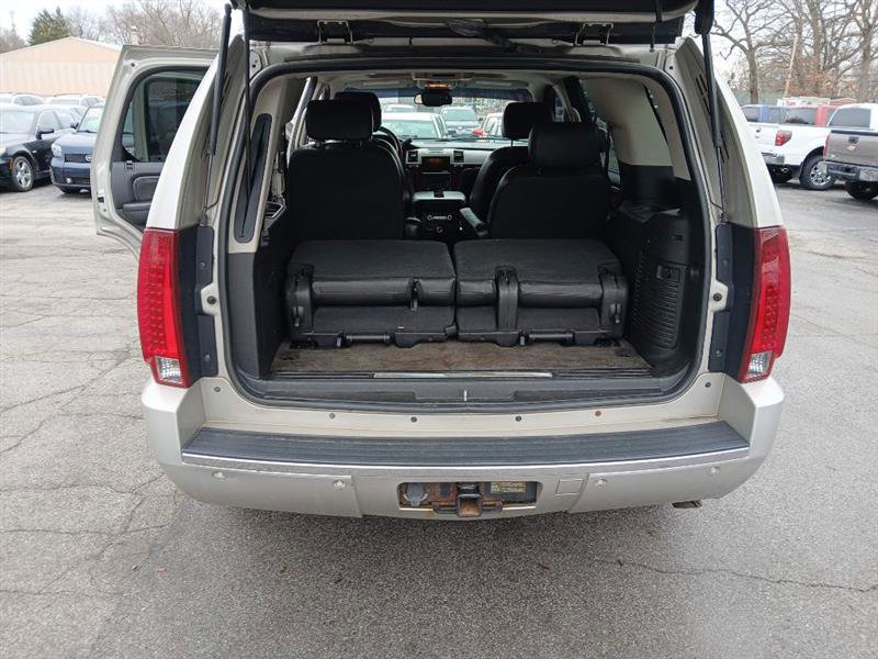Used 2007 Cadillac Escalade AWD w/ Information Package image 11