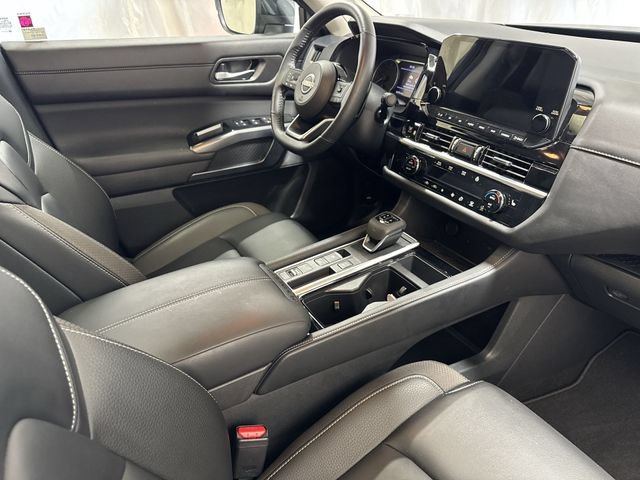 Used 2025 Nissan Pathfinder SL w/ SL Premium Package FWD image 31