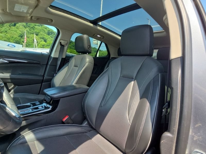 Used 2021 Buick Envision Essence w/ Technology Package I AWD/4WD image 10