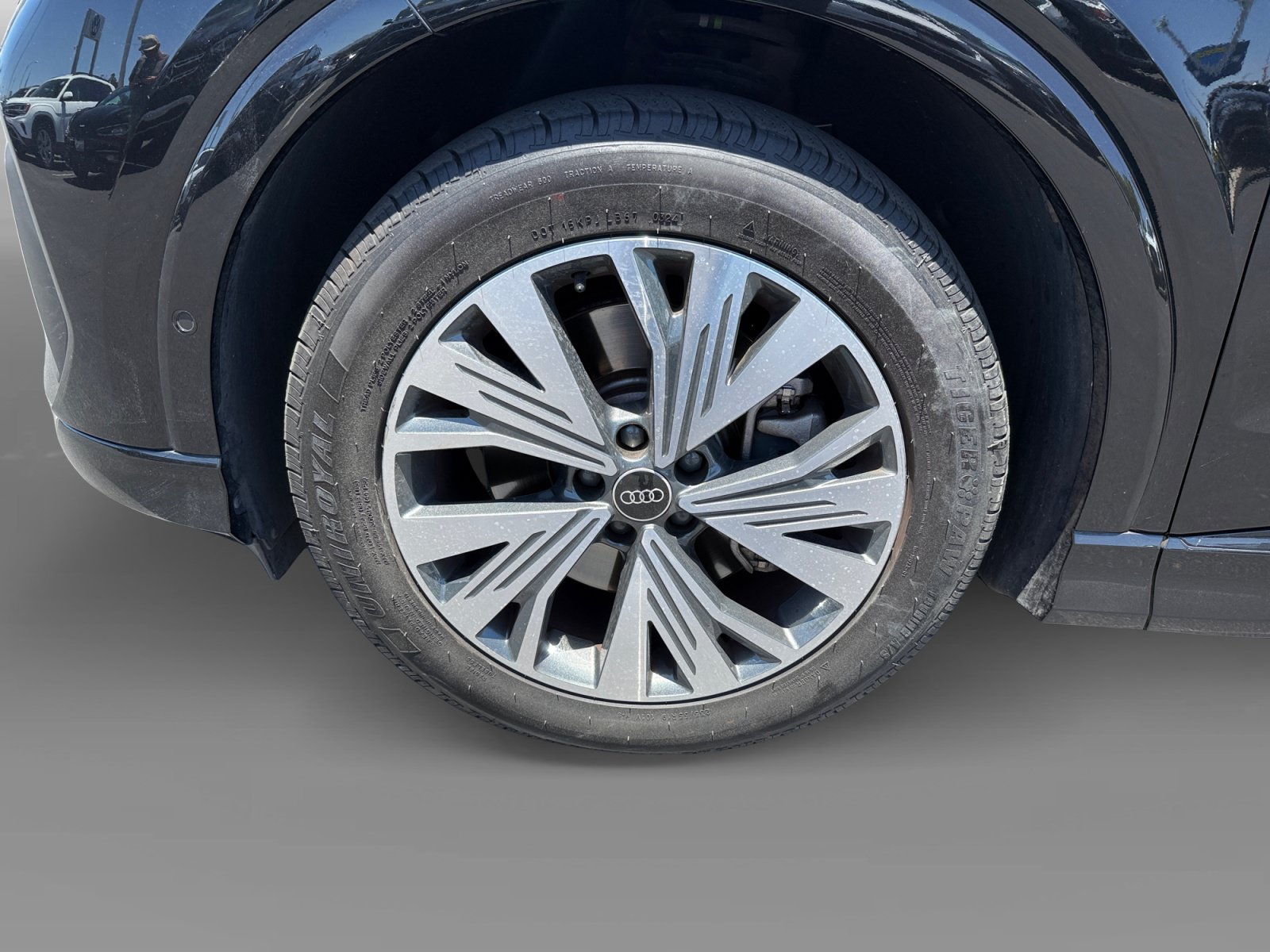 Used 2023 Audi Q4 e-tron Premium Plus w/ Premium Plus RWD image 9