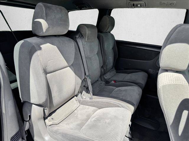 Used 2007 Toyota Sienna LE FWD image 19