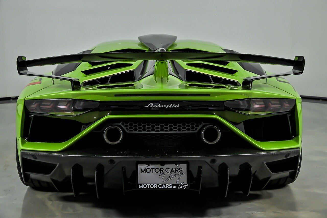 Used 2019 Lamborghini Aventador SVJ image 12
